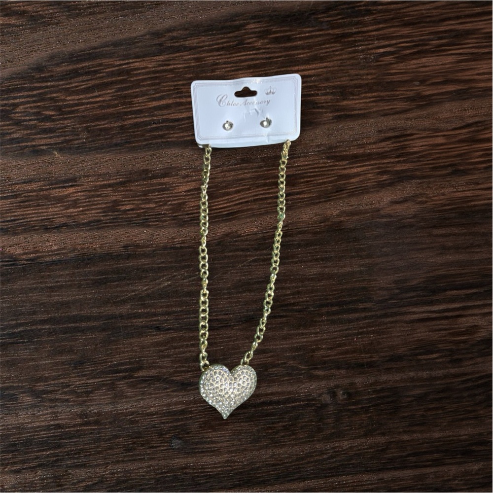 Chloe Accessory Gold Heart Necklace with Earrings New
